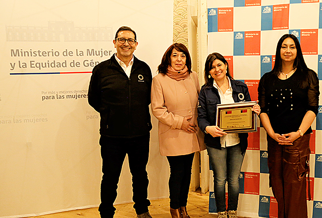 Mauricio Torres, Erica Hidalgo, Angie Cruz y Graciela Vásquez.